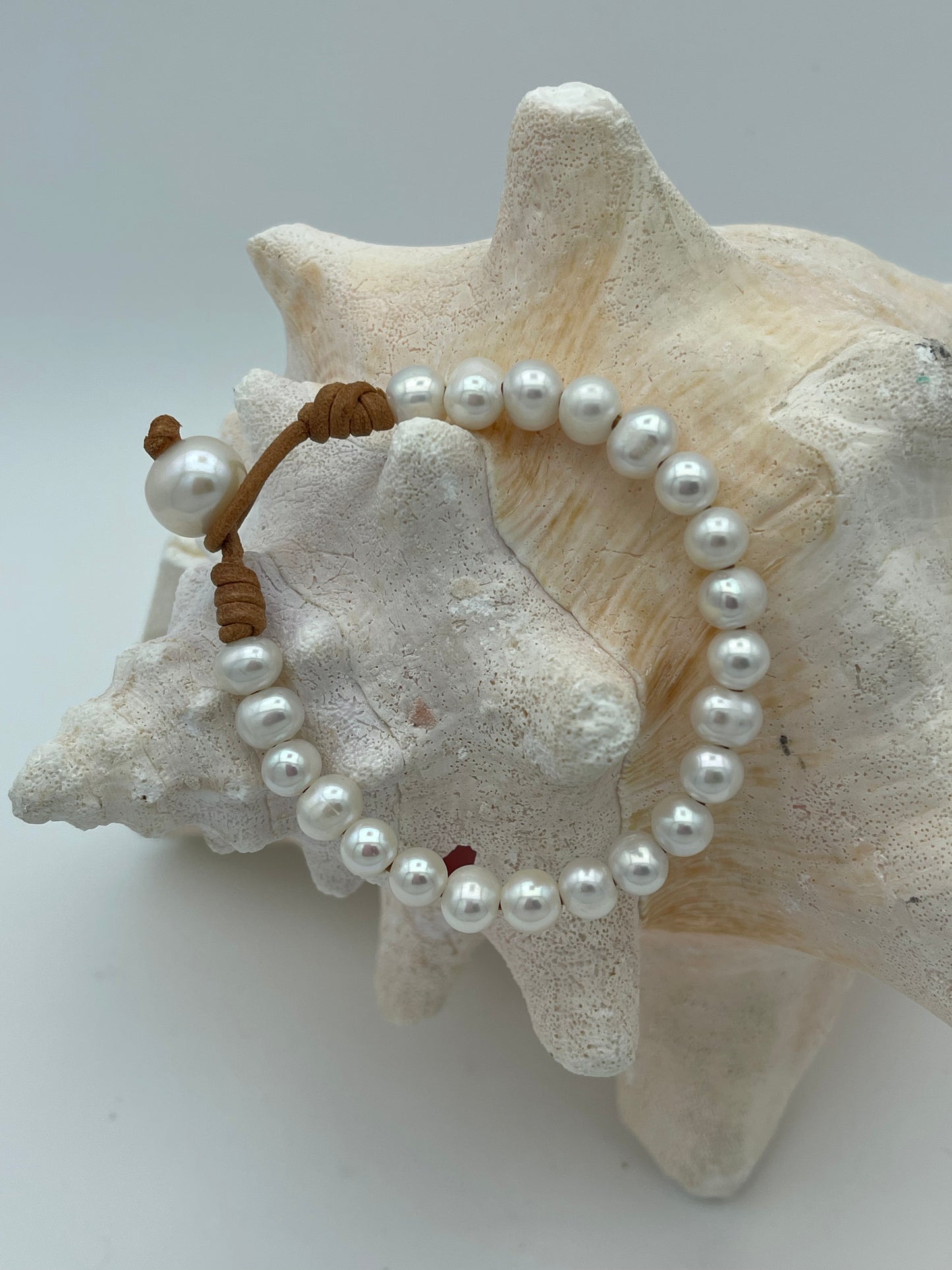 "Modern Classic" bracelet