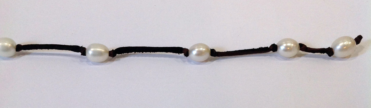 Simple Freshwater Pearl Bracelet - Klara Haloho - 4