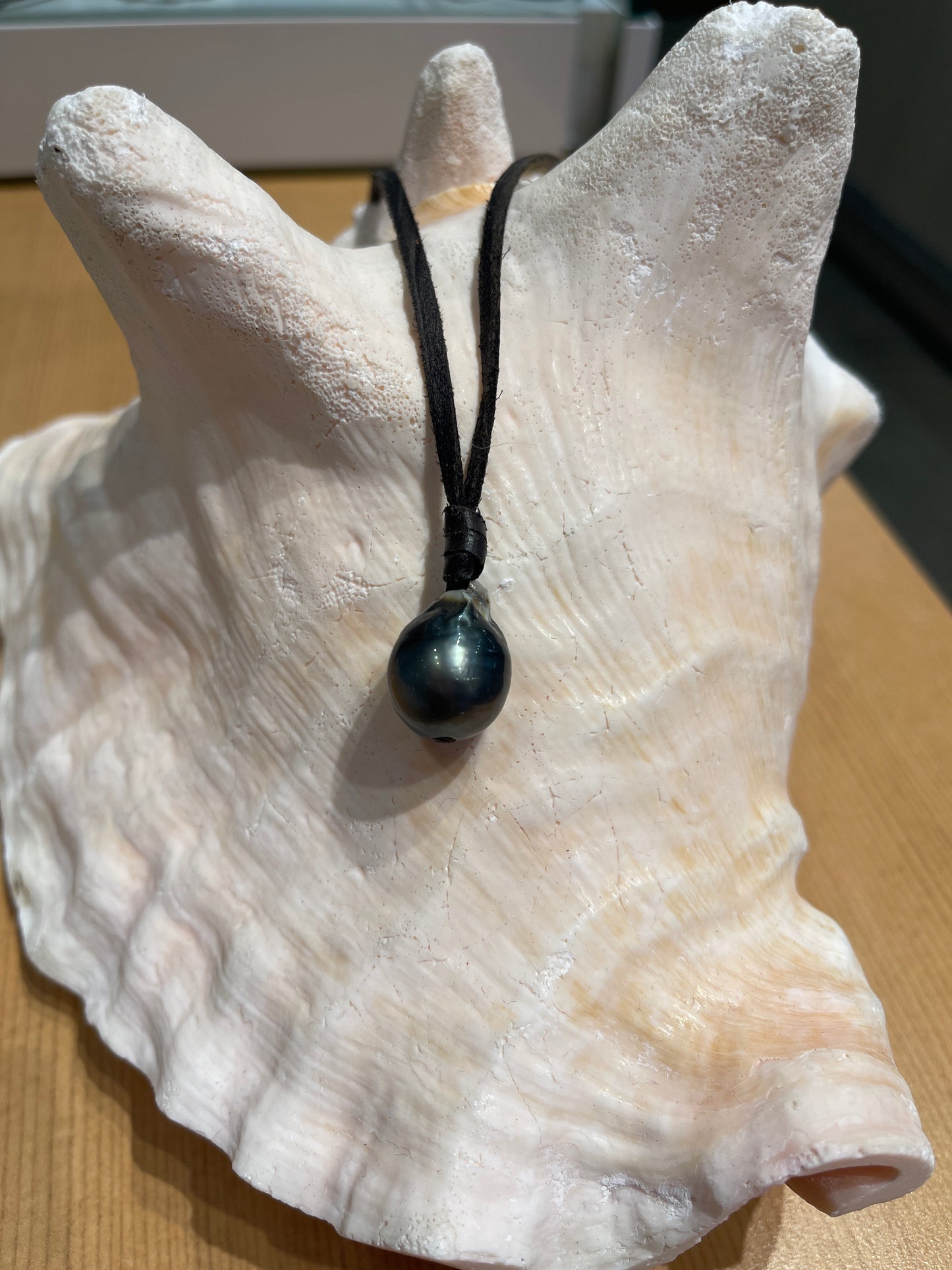 "One Love" Tahitian Pearl Unisex Necklace