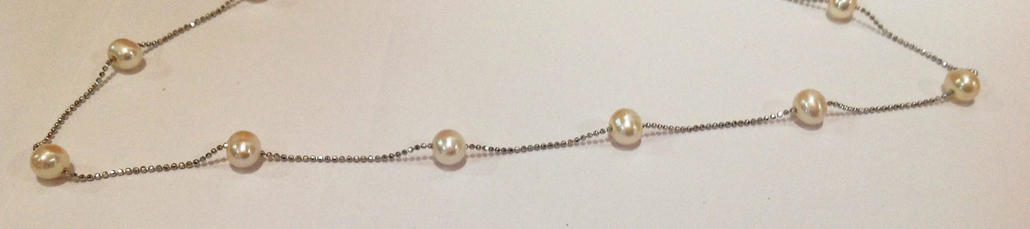 "Floating Clouds" Freshwater Pearl and Sterling Silver Necklace - Klara Haloho - 3