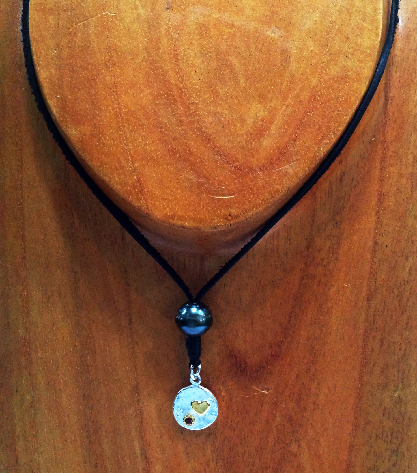 Charm with Tahitian Pearl Necklace - Klara Haloho - 2