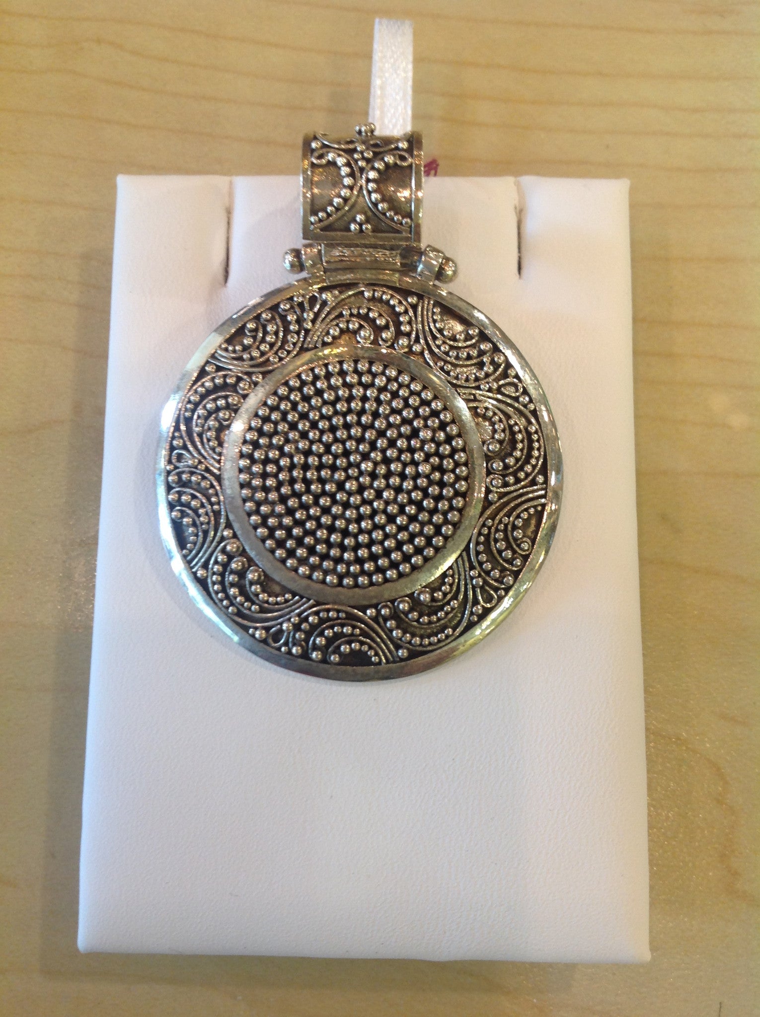 Intricate Round Sterling Silver Pendant - Klara Haloho
