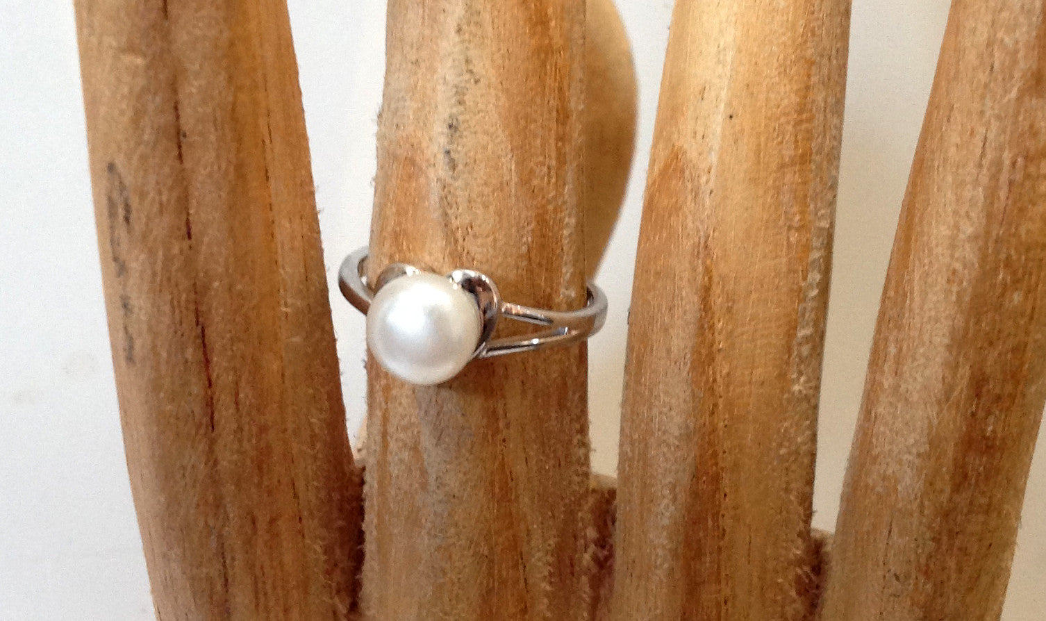 Freshwater Pearl and Sterling Silver Ring - Klara Haloho - 2