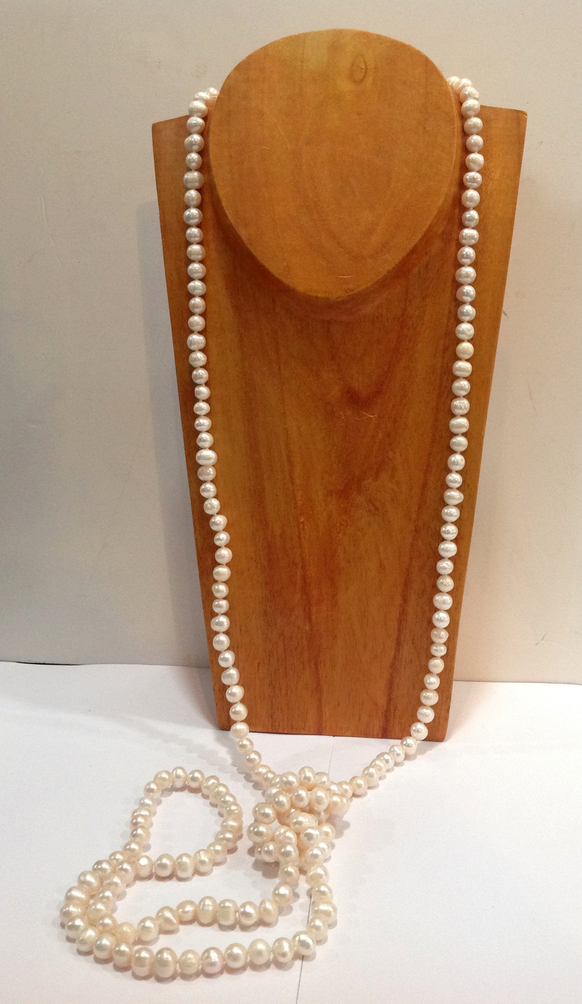 Lovely Round Lavender Freshwater Pearl Necklace – Mangatrai Gems & Jewels  Pvt Ltd